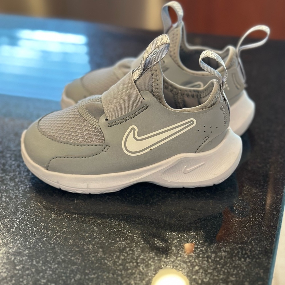 New Nike Flex Runner 3. Toddler size 6.5.